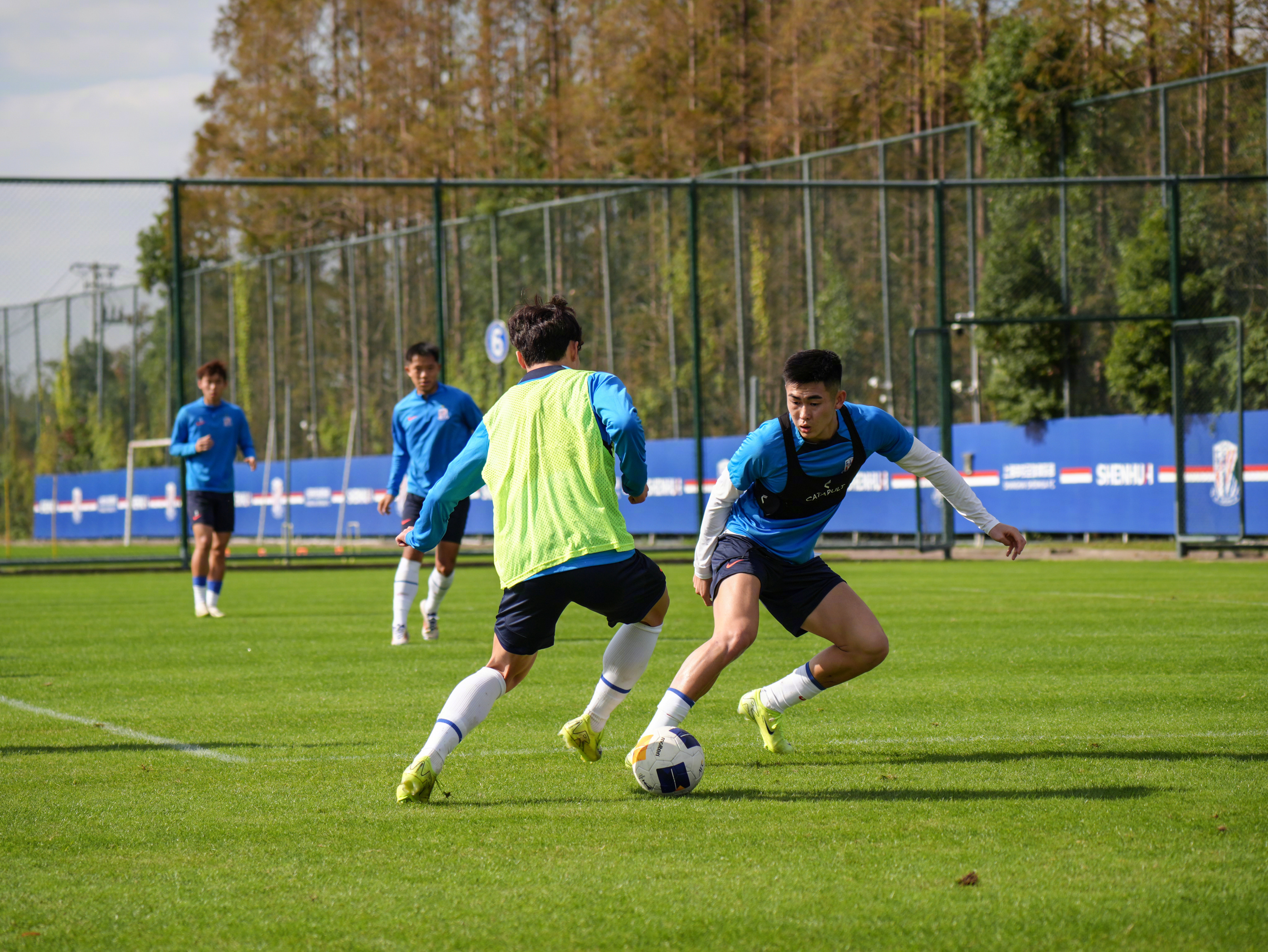 上海申花发布备战花絮；赛前外线爆发；西甲任务艰巨；高层口径保持一致 -爱游戏体育入口