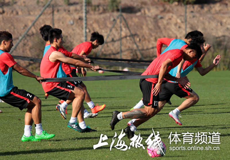 关于深圳男篮训练开放日;赛前官宣签约引欢呼;西甲在即;数据趋势出现新变化的信息 关于深圳男篮训练开放日;赛前官宣签约引欢呼;西甲在即;数据趋势出现新变化的信息