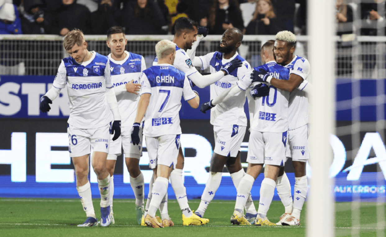 包含多伦多猛龙迎法国杯关键赛，冲刺阶段防线松动，压力陡增，球队文化再被提及的词条-爱游戏大陆